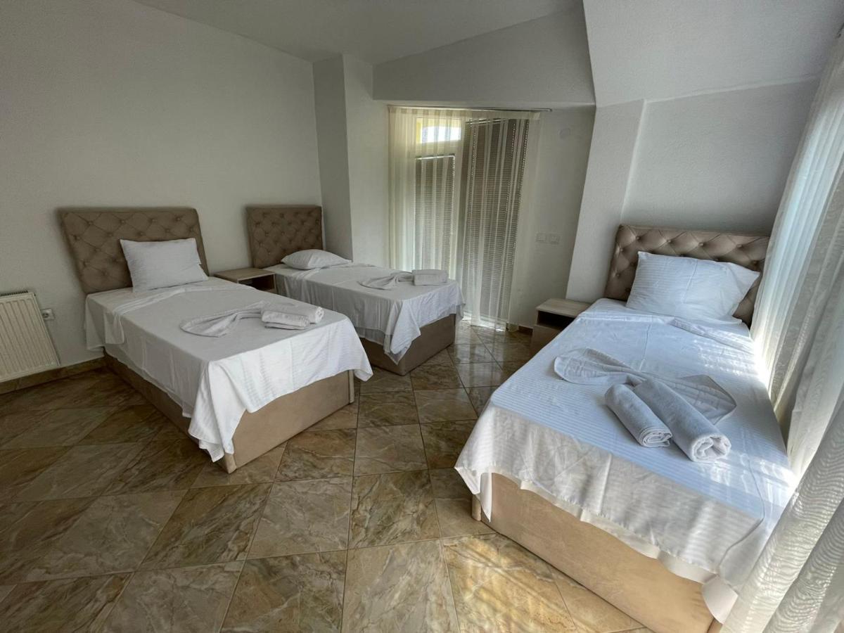 Hotel Montenegro Struga Buitenkant foto